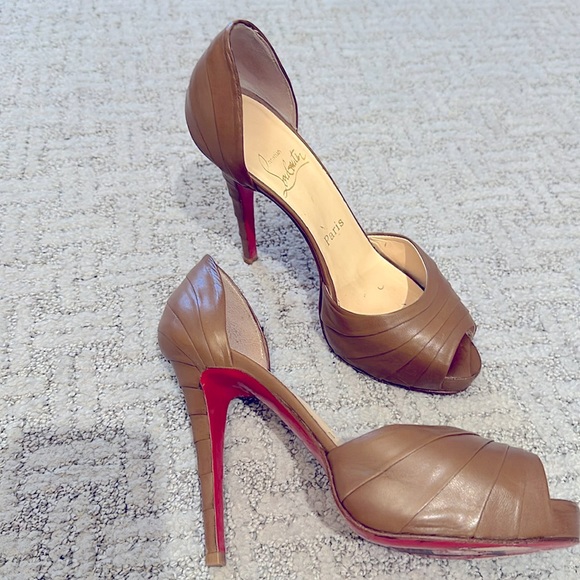 Christina Louboutin Armadillo 120 Napa Leather Peep Toe Platform Camel 37.5